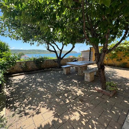 Casa Mare Rtina Garten Zwei Baeder Eg Bagian luar foto
