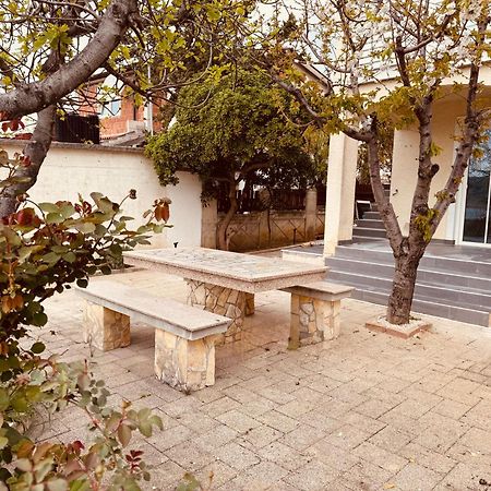 Casa Mare Rtina Garten Zwei Baeder Eg Bagian luar foto