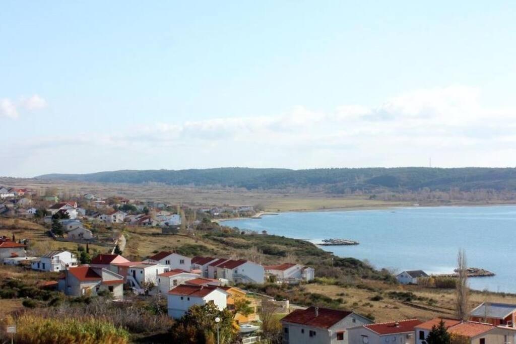 Casa Mare Rtina Garten Zwei Baeder Eg Bagian luar foto