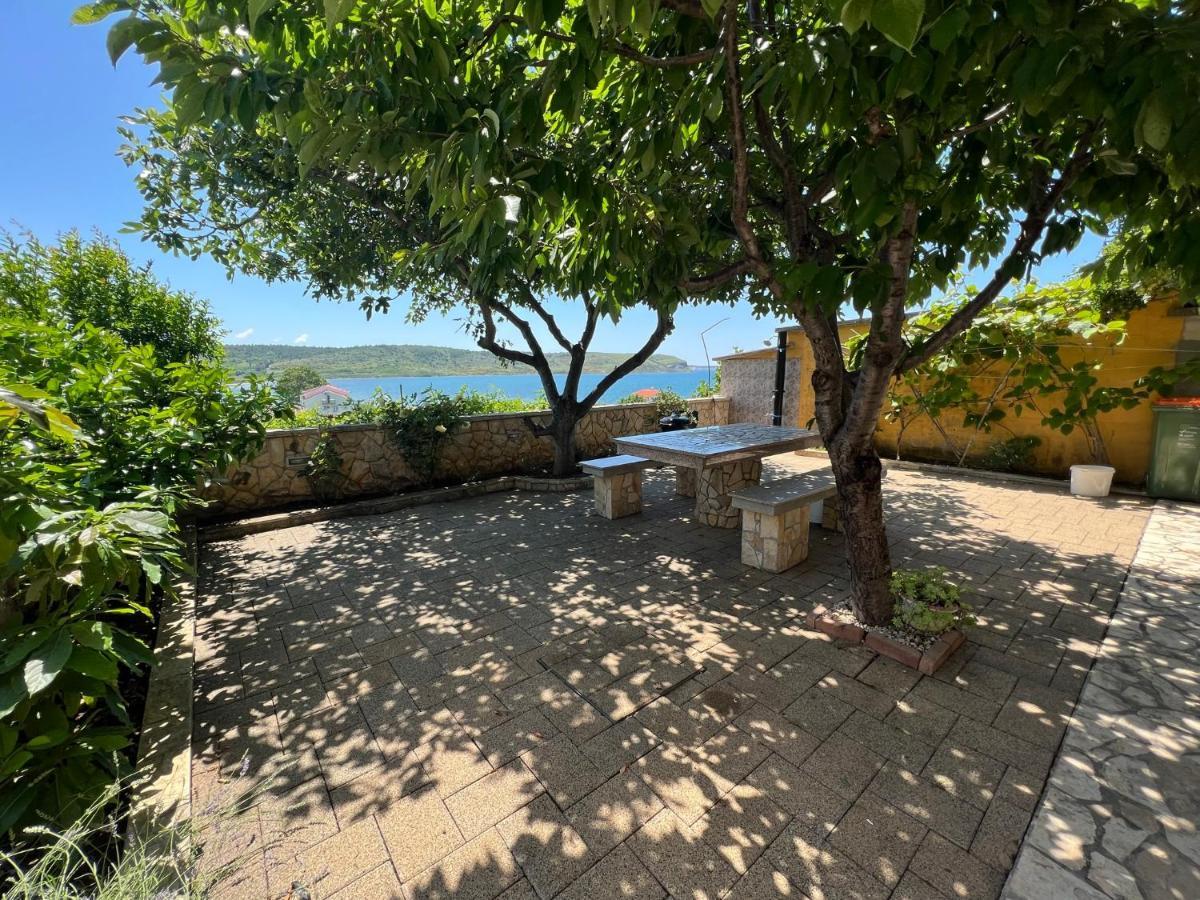 Casa Mare Rtina Garten Zwei Baeder Eg Bagian luar foto