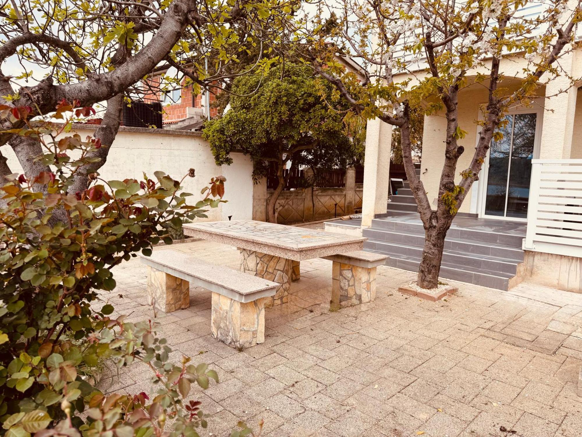 Casa Mare Rtina Garten Zwei Baeder Eg Bagian luar foto