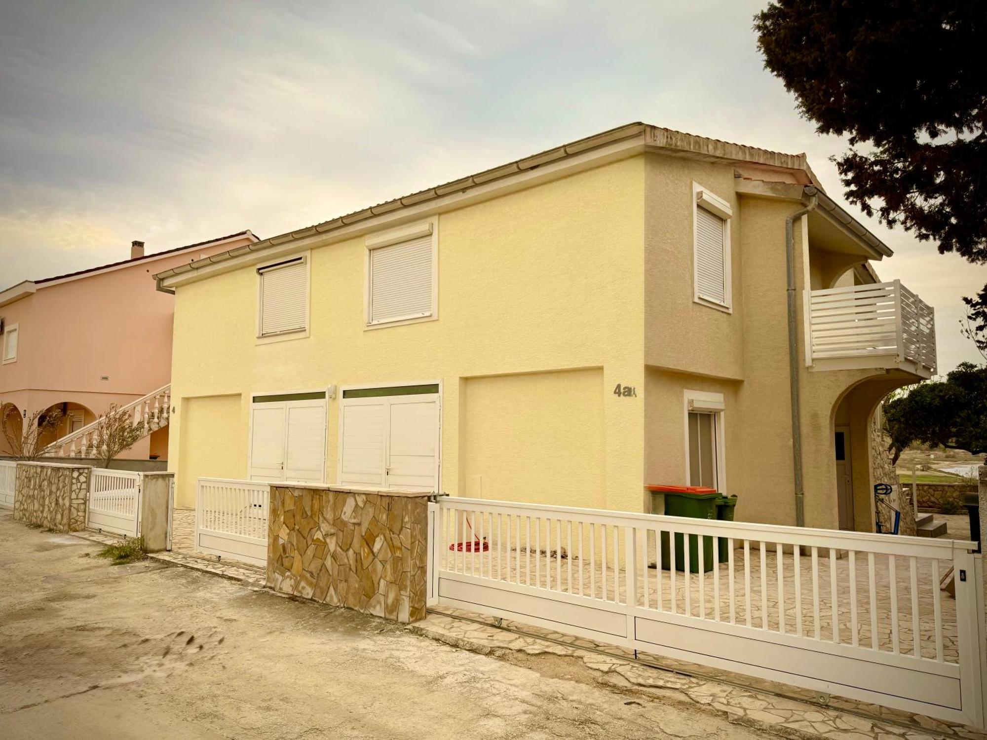 Casa Mare Rtina Garten Zwei Baeder Eg Bagian luar foto